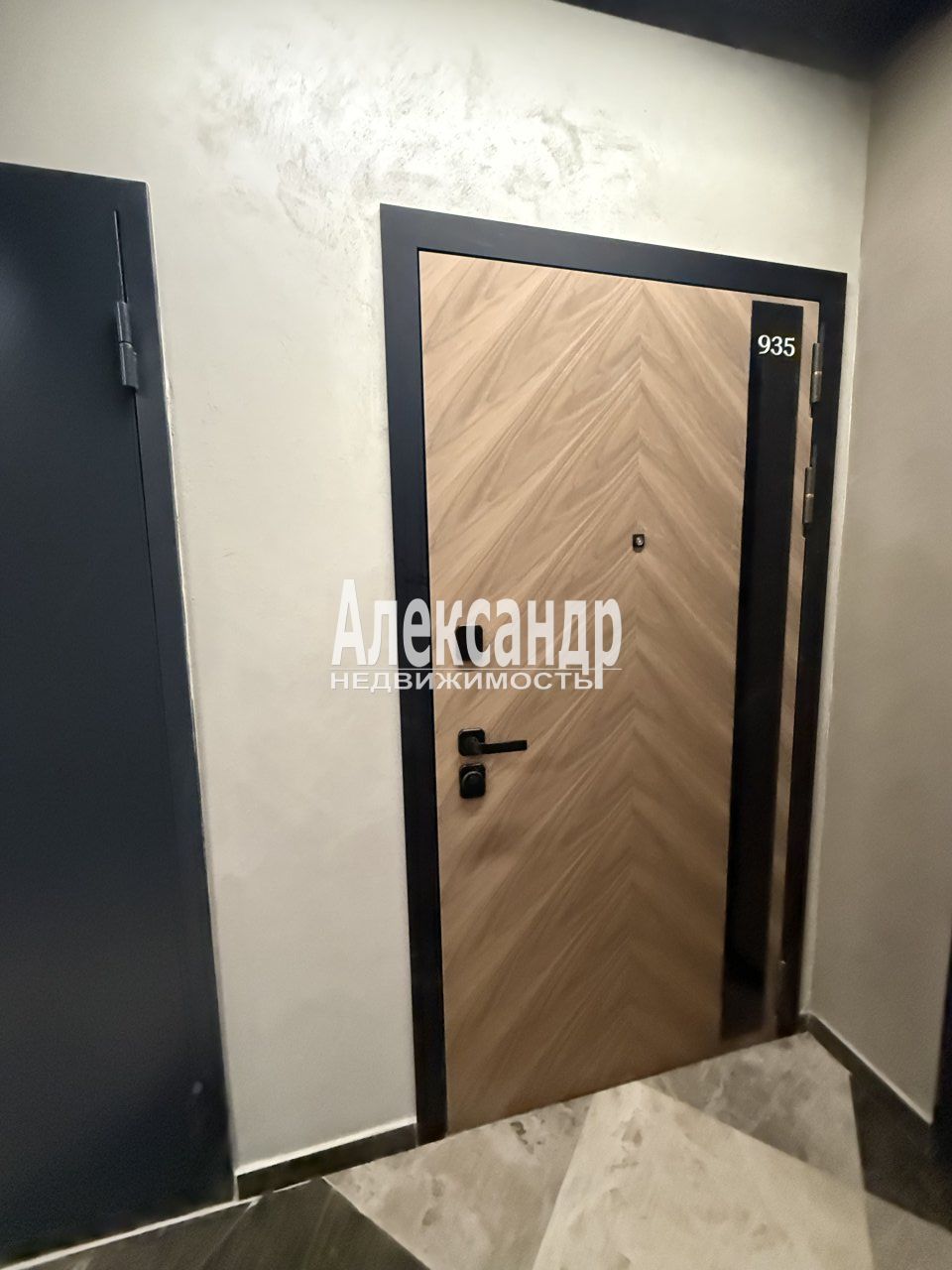 1-комнатная квартира (40м2) на продажу по адресу Санкт-Петербург, улица Типанова, 22, подъезд 6— фото 5 из 20