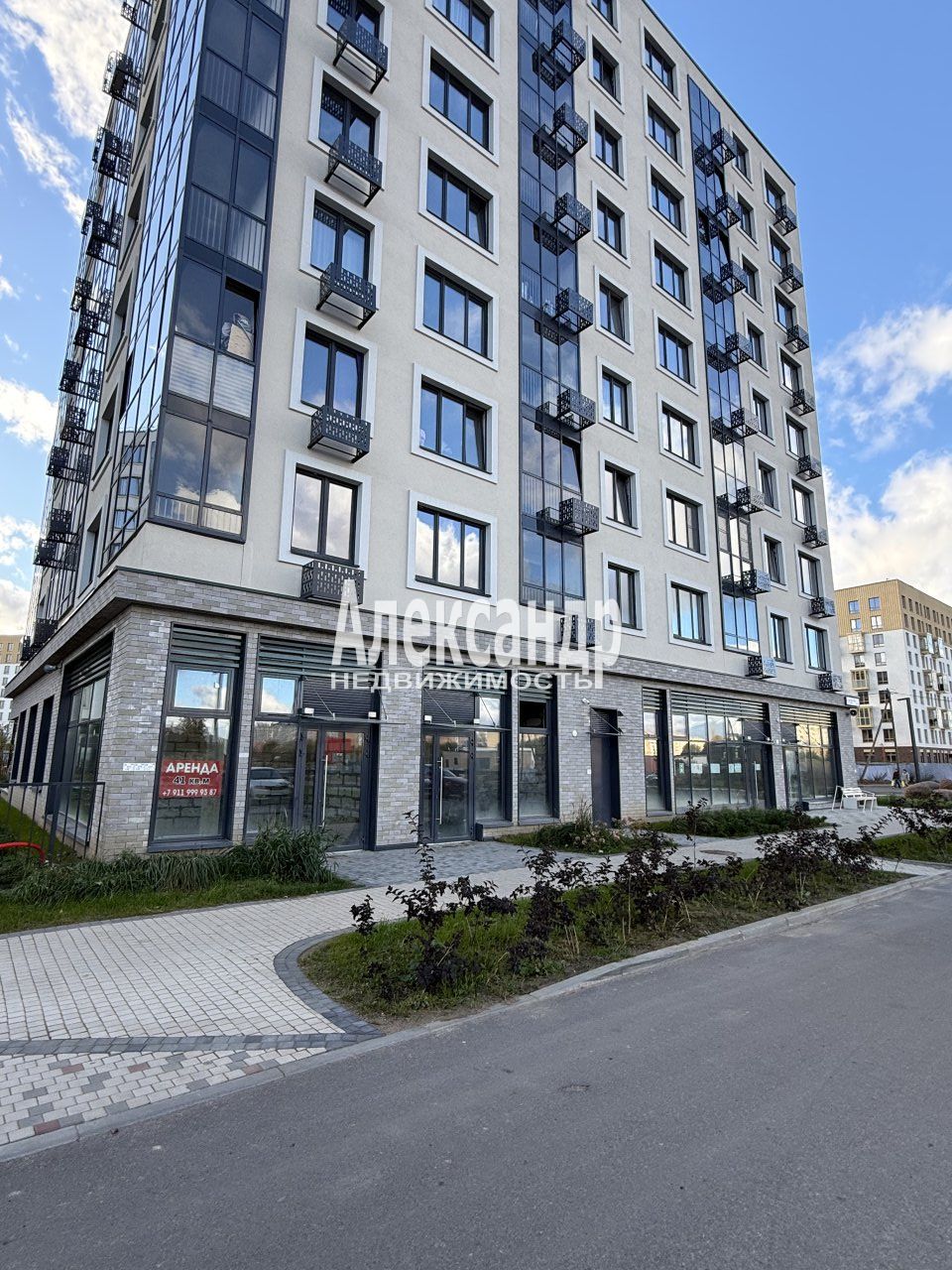1-комнатная квартира (33м2) на продажу по адресу Ленинградская область, Ломоносовский район, Лаголовское сельское поселение, деревня Лаголово, Дудергофская улица, 1к1— фото 1 из 20