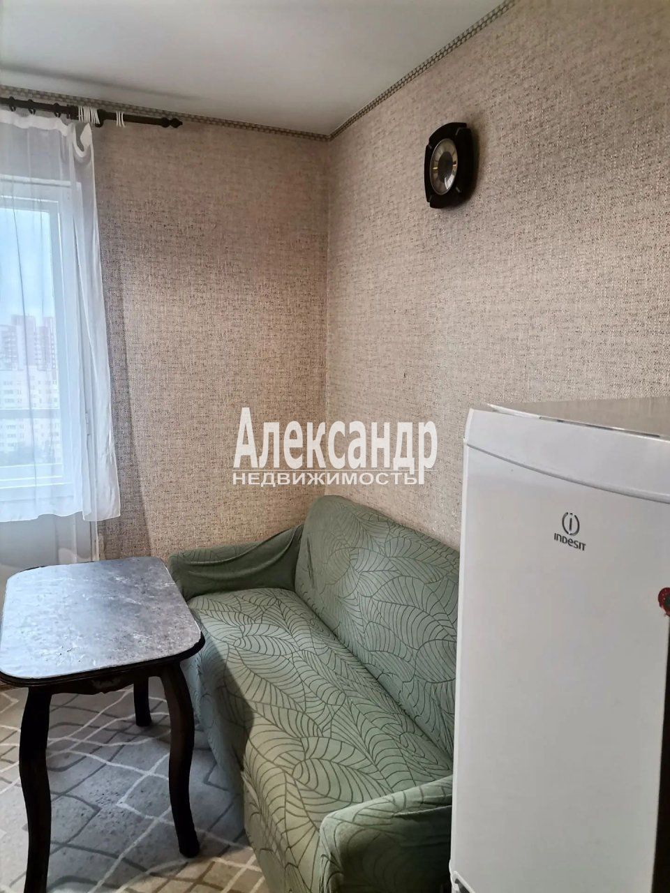 1-комнатная квартира (37м2) в аренду по адресу Санкт-Петербург, улица Чудновского, 13— фото 3 из 9