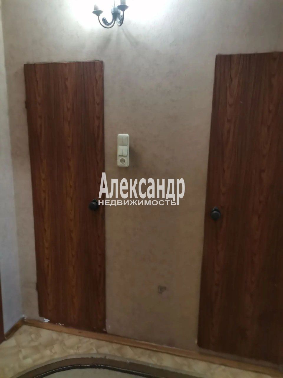 1-комнатная квартира (37м2) в аренду по адресу Санкт-Петербург, улица Чудновского, 13— фото 5 из 9