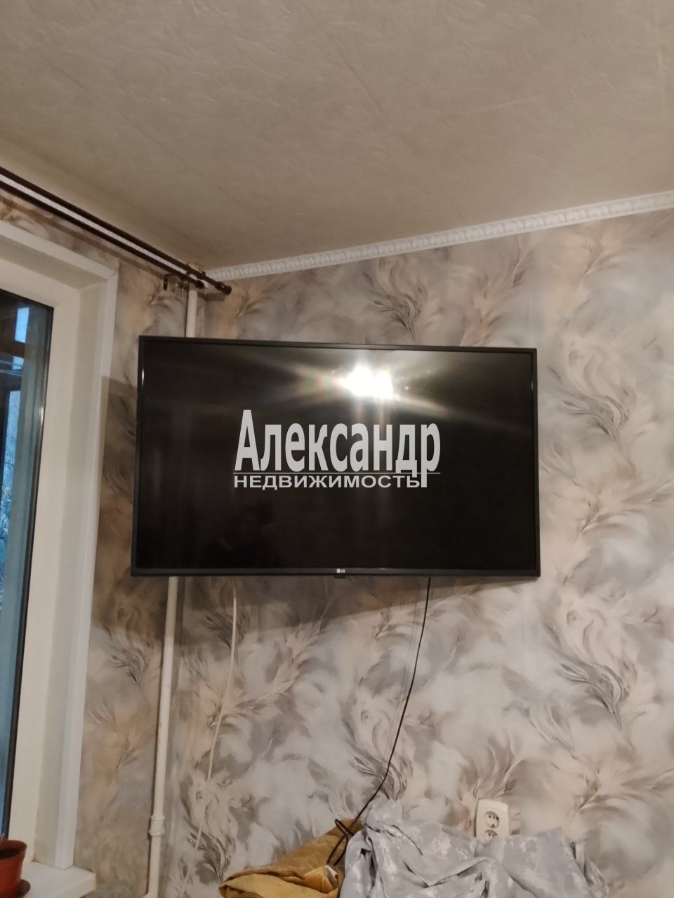 2-комнатная квартира (47м2) в аренду по адресу Санкт-Петербург, проспект Большевиков, 33к3— фото 8 из 15