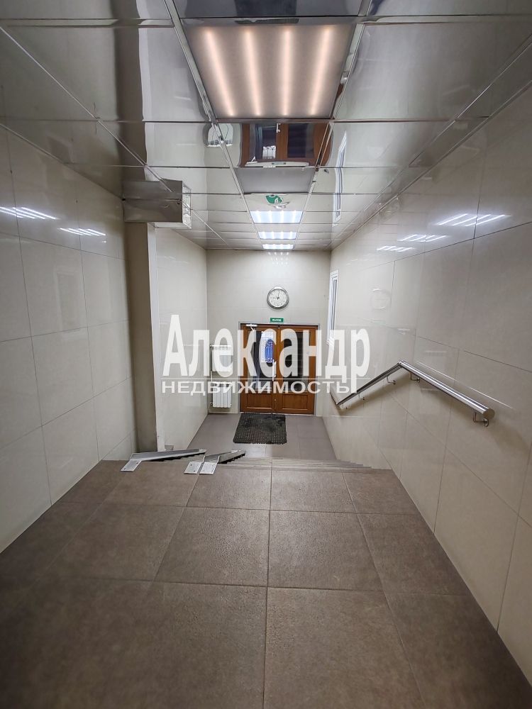 2-комнатная квартира (85м2) в аренду по адресу Санкт-Петербург, Тихорецкий проспект, 26— фото 30 из 33
