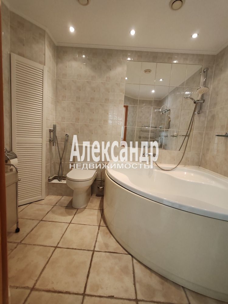 2-комнатная квартира (85м2) в аренду по адресу Санкт-Петербург, Тихорецкий проспект, 26— фото 24 из 33