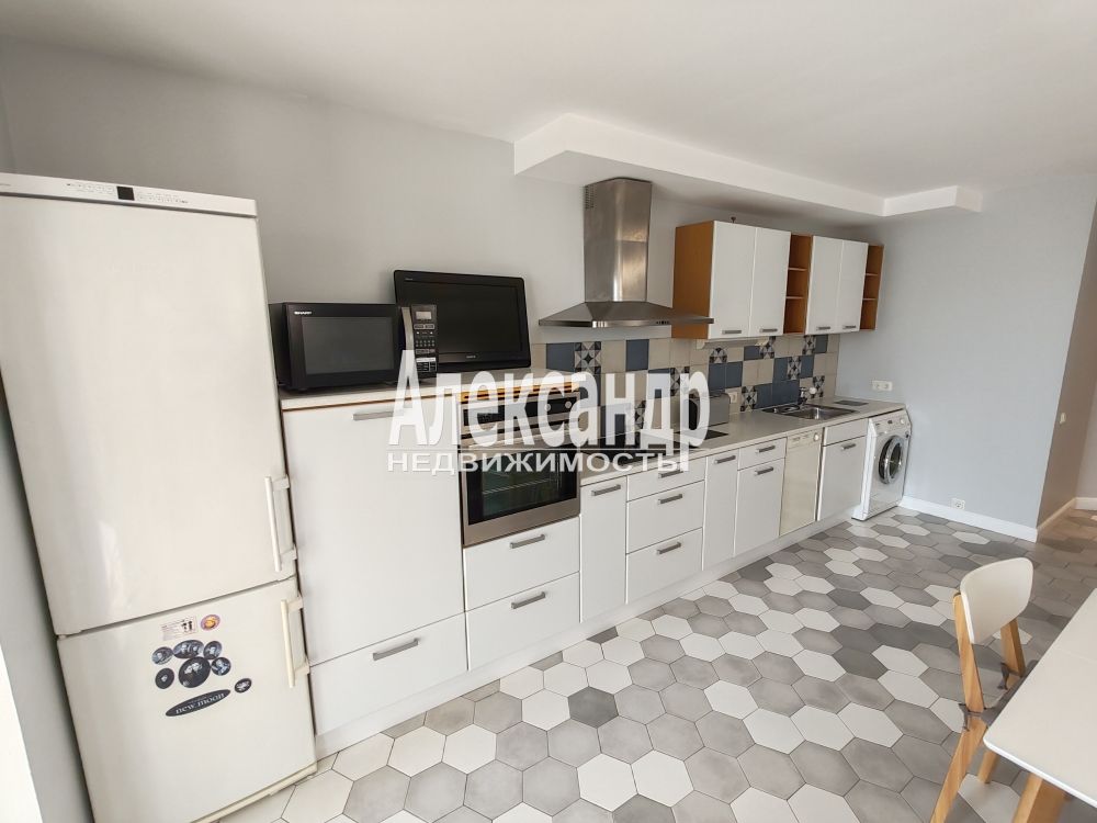 2-комнатная квартира (85м2) в аренду по адресу Санкт-Петербург, Тихорецкий проспект, 26— фото 3 из 33