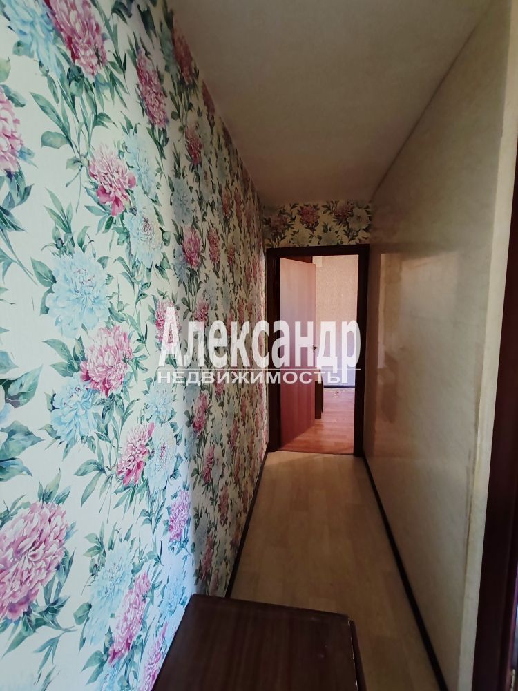 2-комнатная квартира (43м2) в аренду по адресу Санкт-Петербург, улица Беринга, 26к1— фото 8 из 22