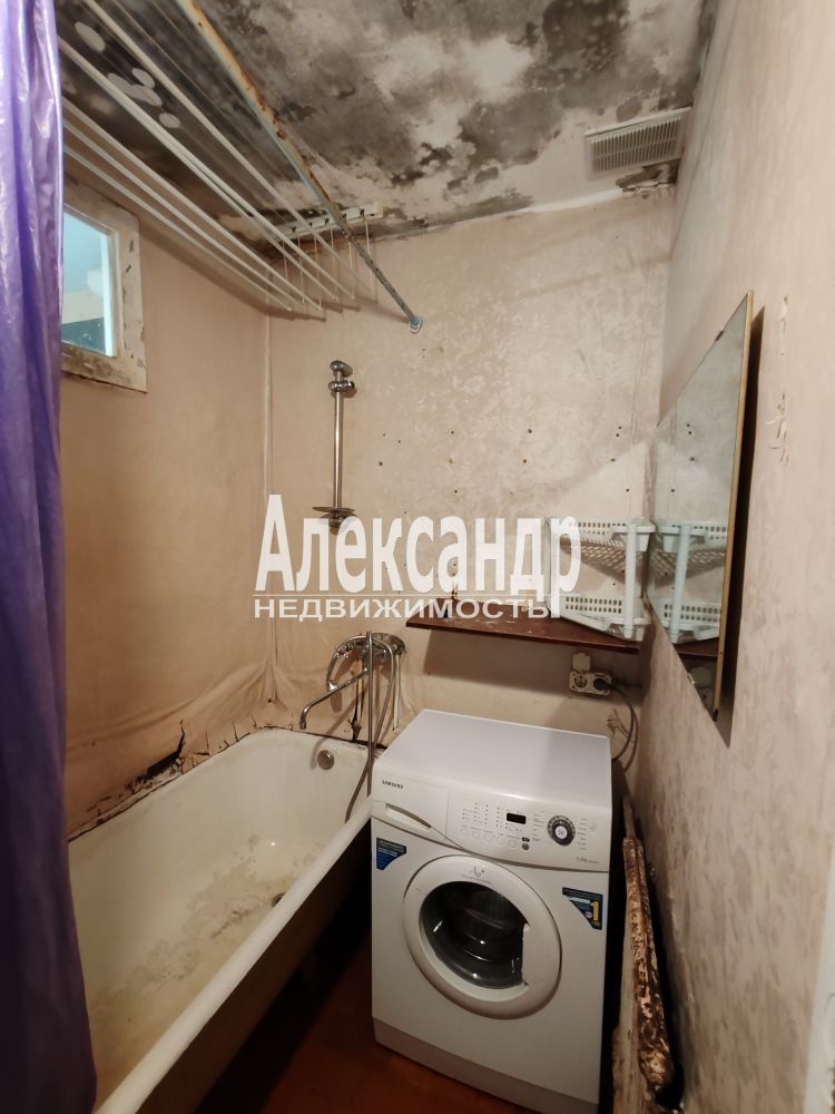 2-комнатная квартира (43м2) в аренду по адресу Санкт-Петербург, улица Беринга, 26к1— фото 18 из 22