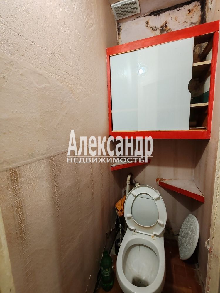 2-комнатная квартира (43м2) в аренду по адресу Санкт-Петербург, улица Беринга, 26к1— фото 19 из 22