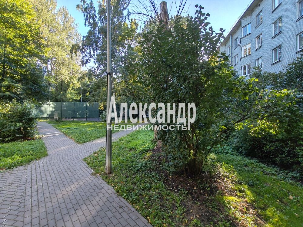 2-комнатная квартира (43м2) в аренду по адресу Санкт-Петербург, улица Беринга, 26к1— фото 21 из 22