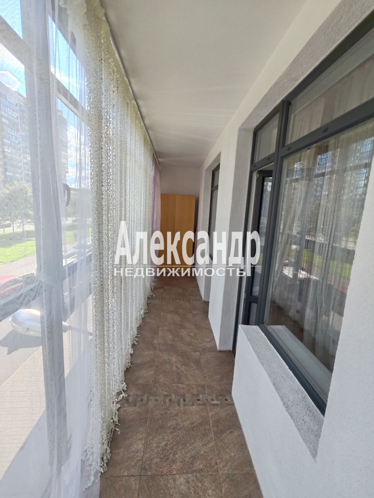 1-комнатная квартира (50м2) в аренду по адресу Санкт-Петербург, улица Адмирала Трибуца, 7— фото 11 из 37