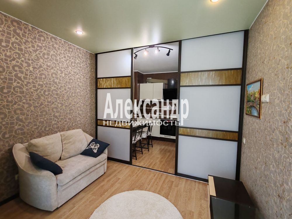 1-комнатная квартира (50м2) в аренду по адресу Санкт-Петербург, улица Адмирала Трибуца, 7— фото 1 из 37