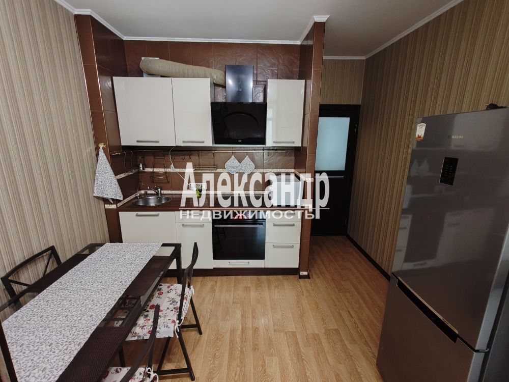 1-комнатная квартира (50м2) в аренду по адресу Санкт-Петербург, улица Адмирала Трибуца, 7— фото 2 из 37