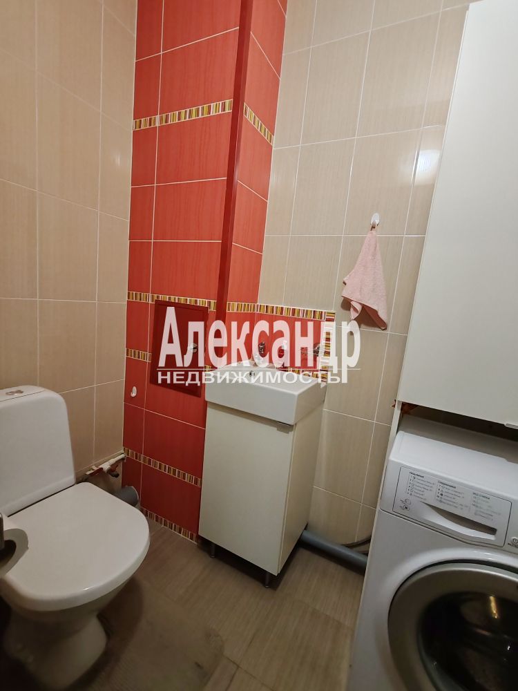 1-комнатная квартира (50м2) в аренду по адресу Санкт-Петербург, улица Адмирала Трибуца, 7— фото 28 из 37