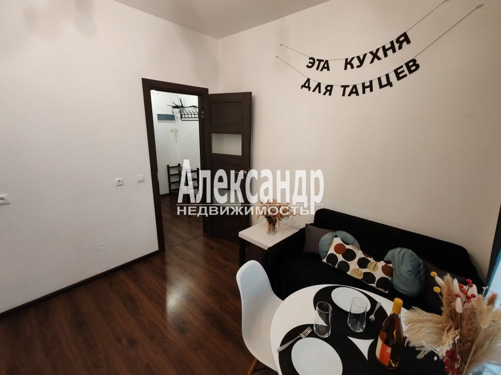 1-комнатная квартира (33м2) в аренду по адресу Санкт-Петербург, Уральская улица, 21— фото 6 из 27