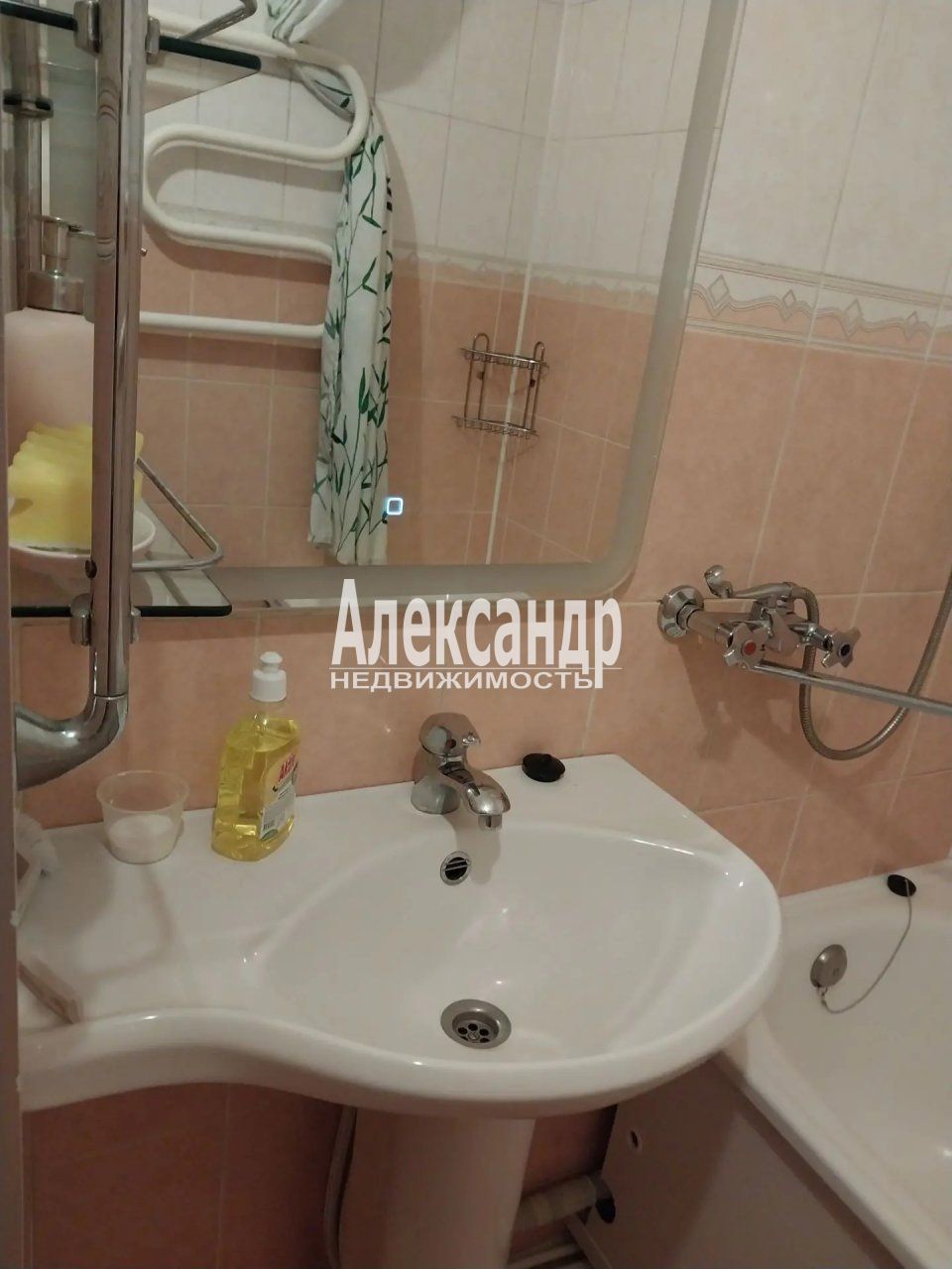 1-комнатная квартира (40м2) в аренду по адресу Санкт-Петербург, Ленинский проспект, 92к3— фото 11 из 14