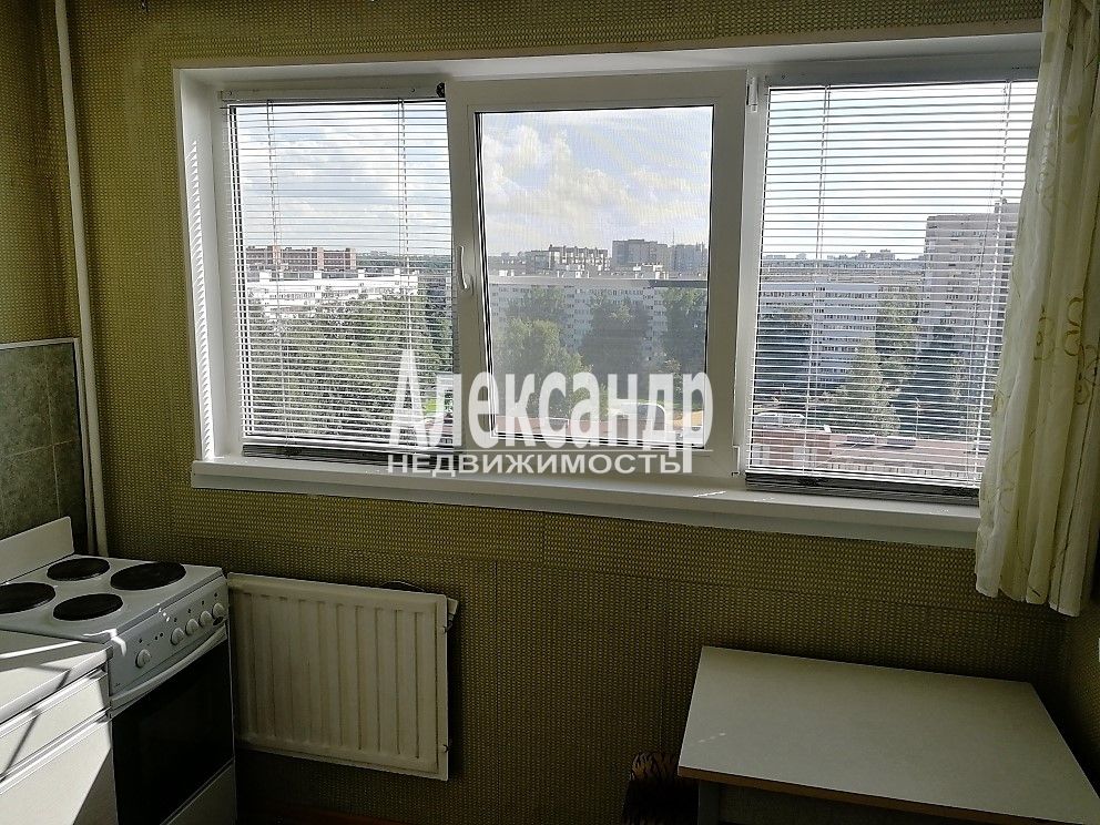 1-комнатная квартира (34м2) в аренду по адресу Санкт-Петербург, Поэтический бульвар, 19к1— фото 12 из 21