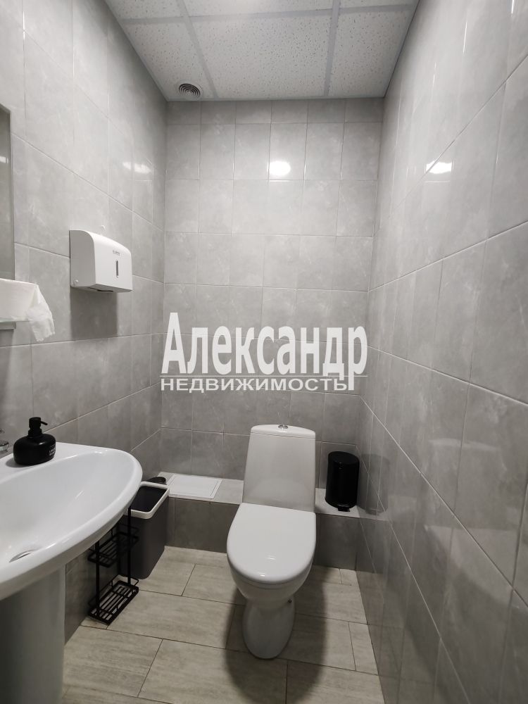 Офис (100м2) в аренду — фото 13 из 26