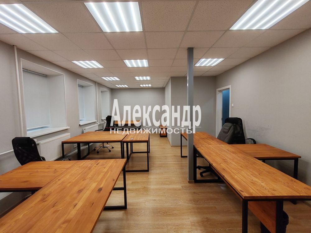 Офис (100м2) в аренду — фото 18 из 26