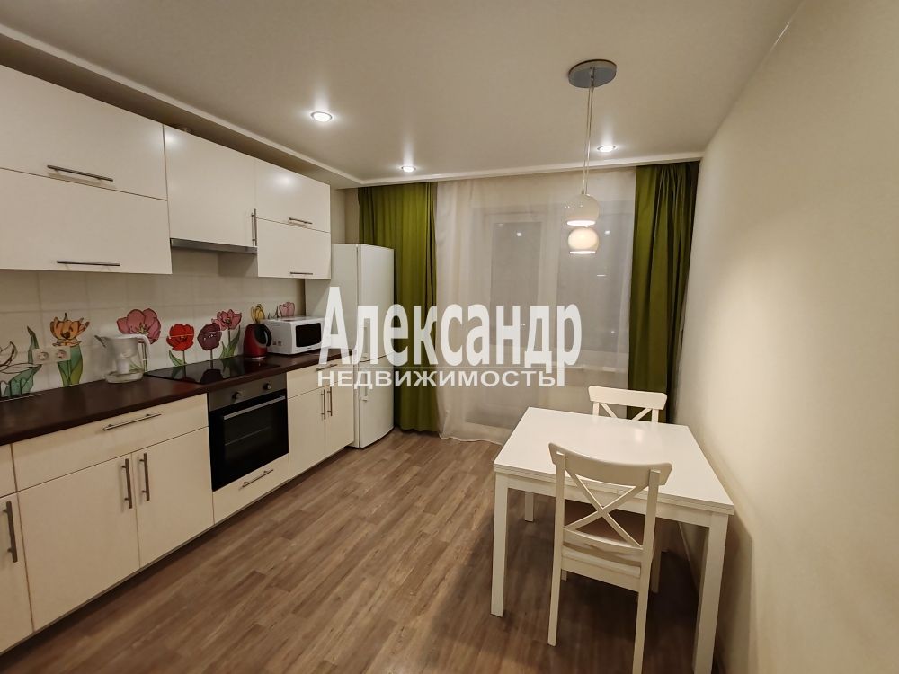 1-комнатная квартира (44м2) в аренду по адресу Санкт-Петербург, Варшавская улица, 6к1— фото 2 из 19
