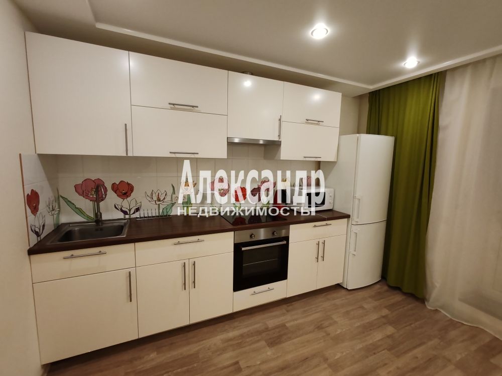 1-комнатная квартира (44м2) в аренду по адресу Санкт-Петербург, Варшавская улица, 6к1— фото 3 из 19