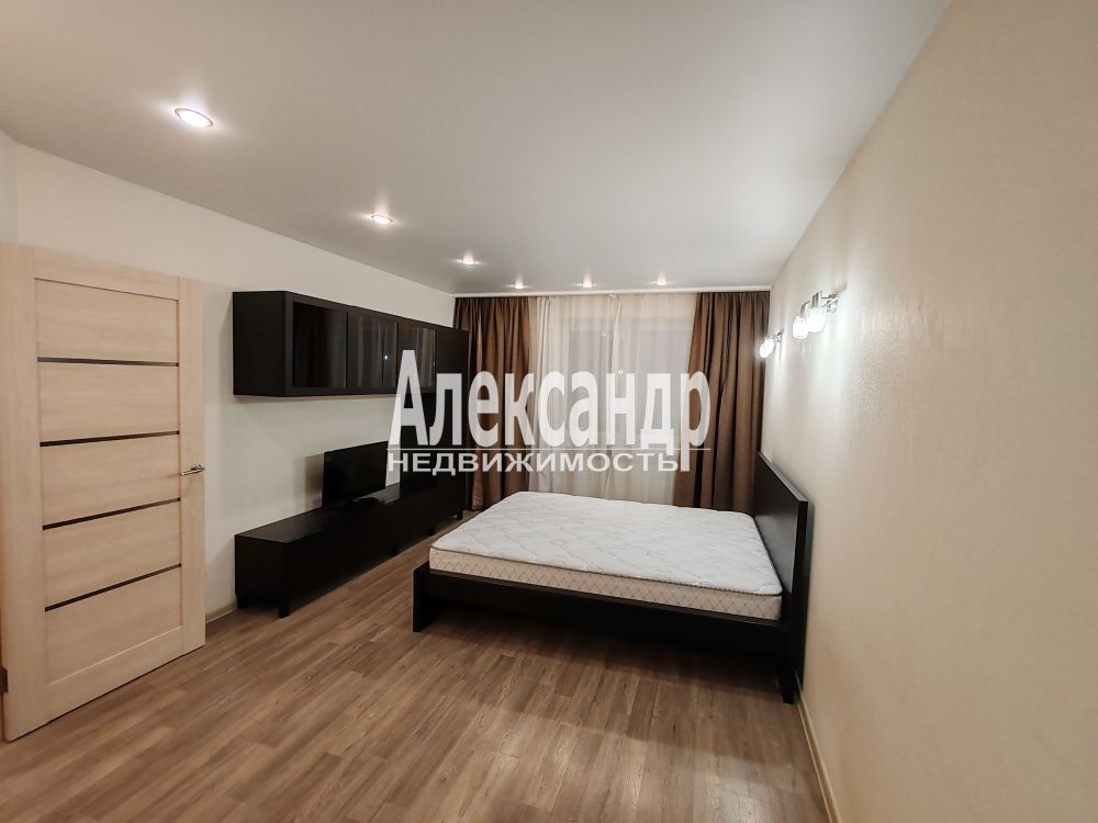 1-комнатная квартира (44м2) в аренду по адресу Санкт-Петербург, Варшавская улица, 6к1— фото 8 из 19