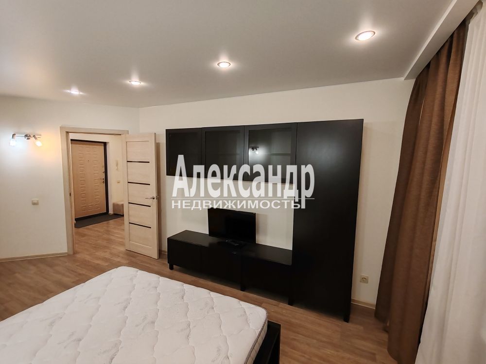 1-комнатная квартира (44м2) в аренду по адресу Санкт-Петербург, Варшавская улица, 6к1— фото 10 из 19