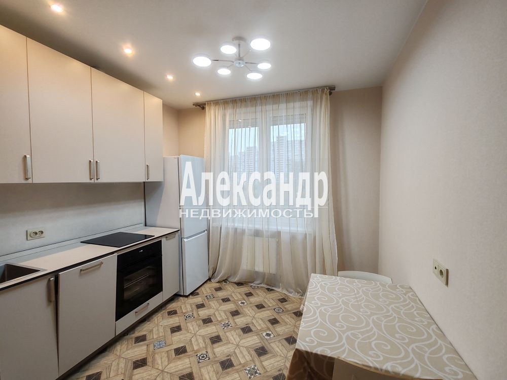 1-комнатная квартира (38м2) в аренду по адресу Санкт-Петербург, Гжатская улица, 22к1— фото 2 из 23