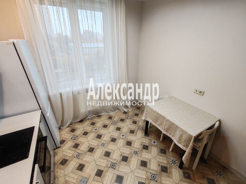 1-комнатная квартира (38м2) в аренду по адресу Санкт-Петербург, Гжатская улица, 22к1— фото 6 из 23