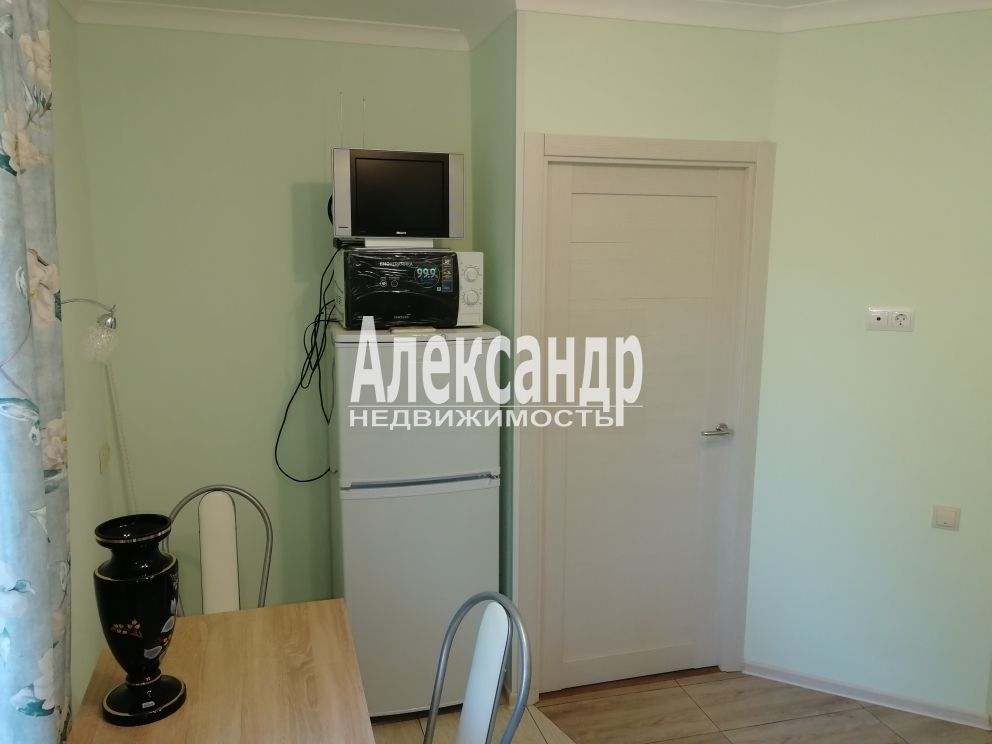 2-комнатная квартира (50м2) в аренду по адресу Санкт-Петербург, Московское шоссе, 2— фото 3 из 21