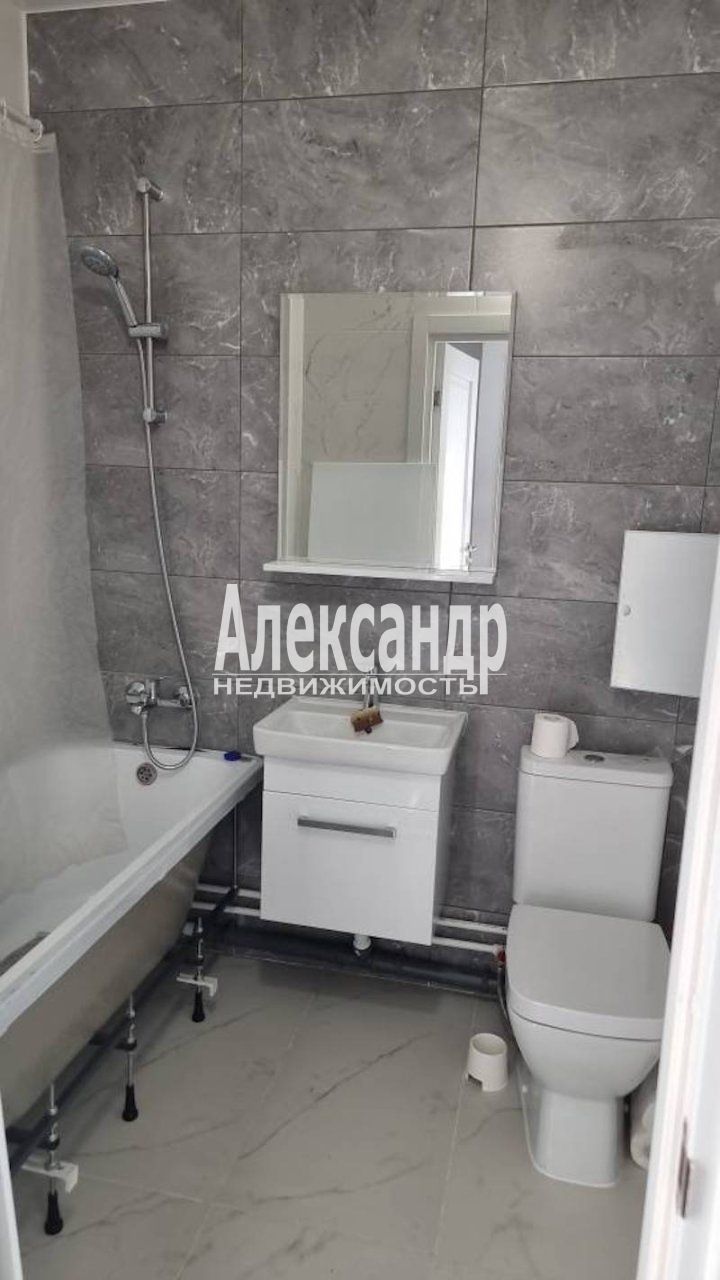 1-комнатная квартира (33м2) в аренду по адресу Санкт-Петербург, Пушкинский район, посёлок Шушары, территория Детскосельский, Колпинское шоссе, 123— фото 9 из 13