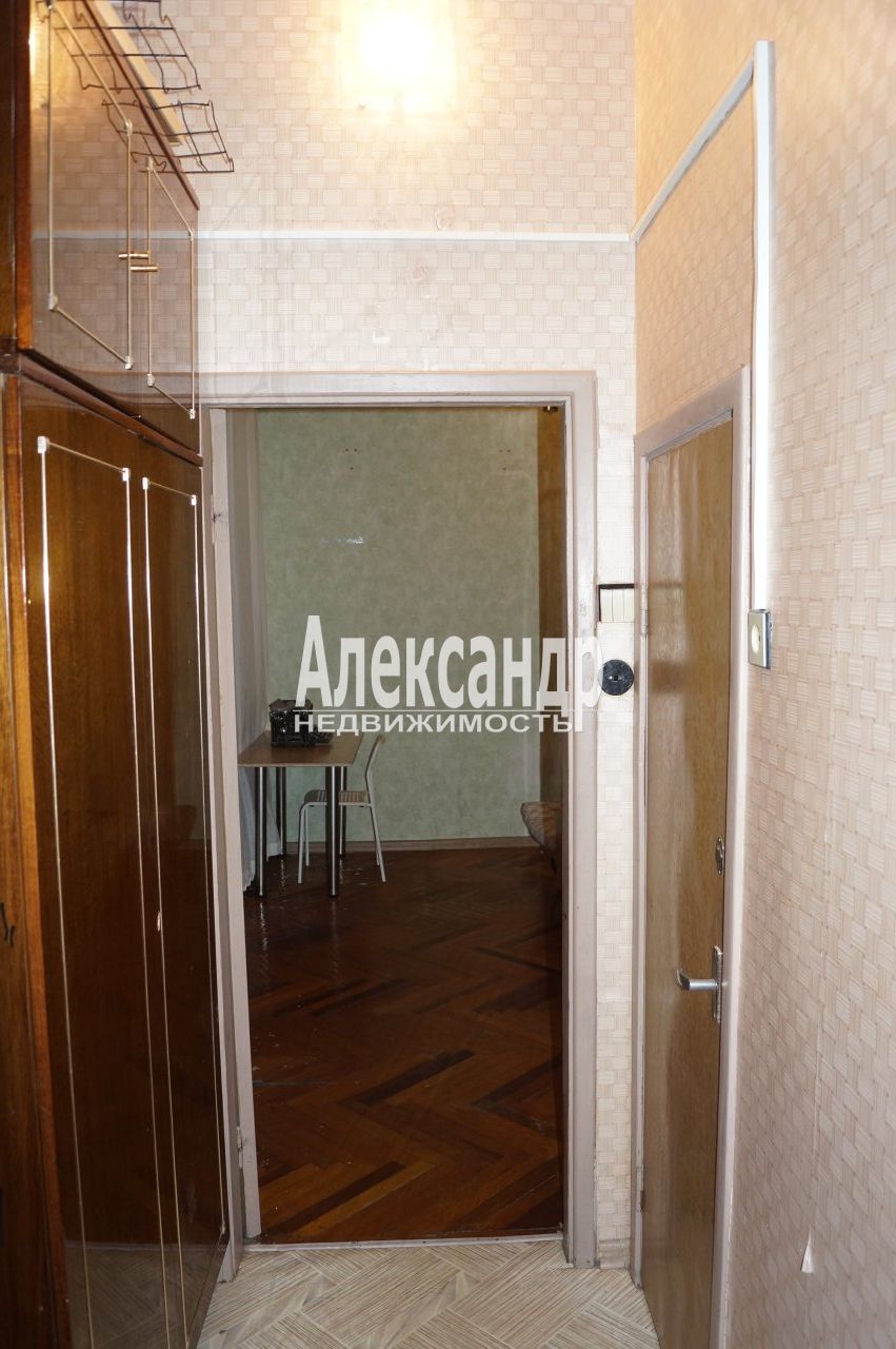 2-комнатная квартира (56м2) на продажу по адресу Санкт-Петербург, улица Рылеева, 39— фото 8 из 48