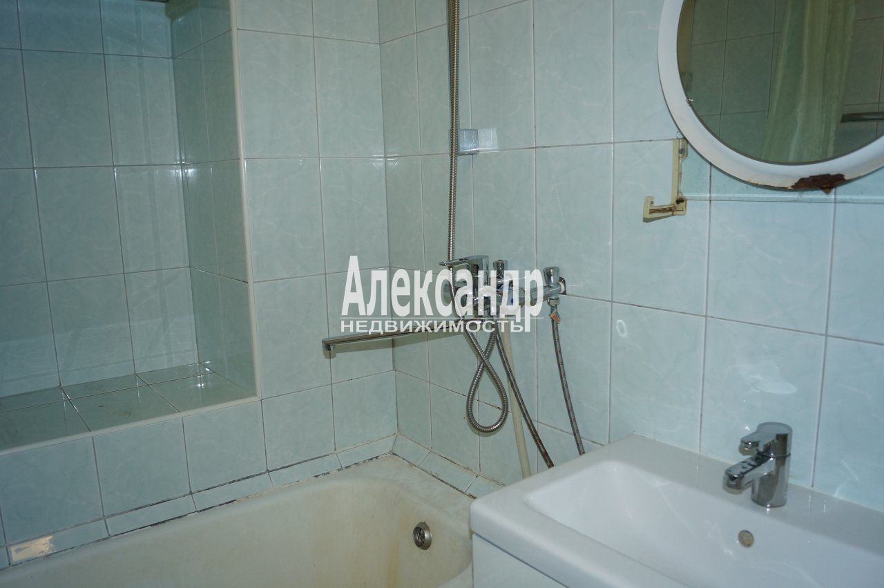 2-комнатная квартира (56м2) на продажу по адресу Санкт-Петербург, улица Рылеева, 39— фото 15 из 48