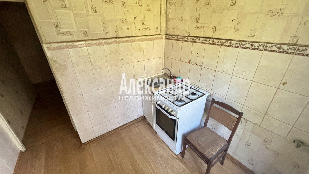 2-комнатная квартира (46м2) на продажу по адресу Санкт-Петербург, улица Пионерстроя, 10к3— фото 11 из 27