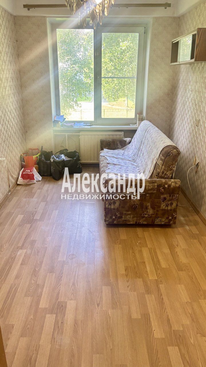 2-комнатная квартира (46м2) на продажу по адресу Санкт-Петербург, улица Пионерстроя, 10к3— фото 13 из 27