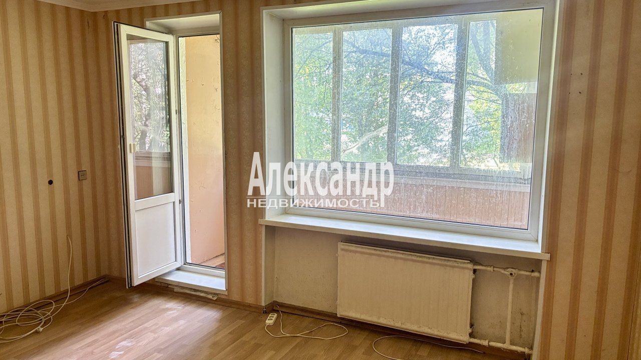 2-комнатная квартира (46м2) на продажу по адресу Санкт-Петербург, улица Пионерстроя, 10к3— фото 18 из 27