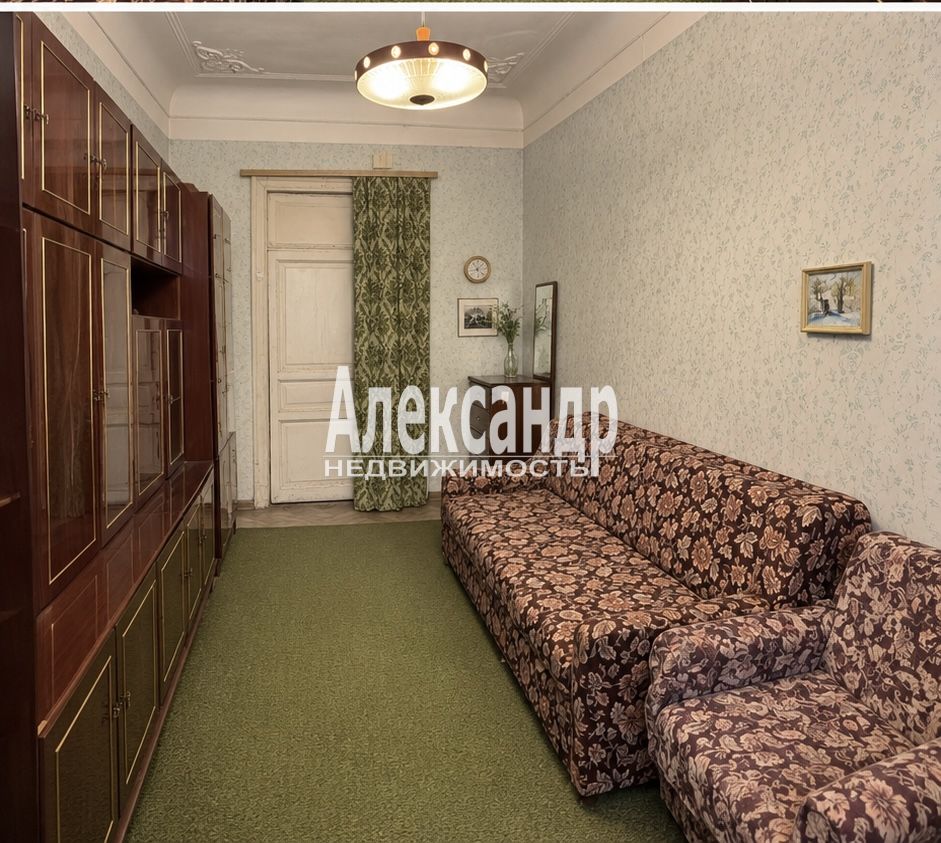 Комната в 4-комнатной квартире (128м2) на продажу по адресу Санкт-Петербург, 6-я линия Васильевского острова, 47— фото 4 из 13