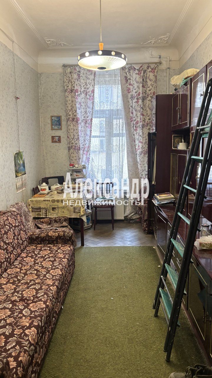 Комната в 4-комнатной квартире