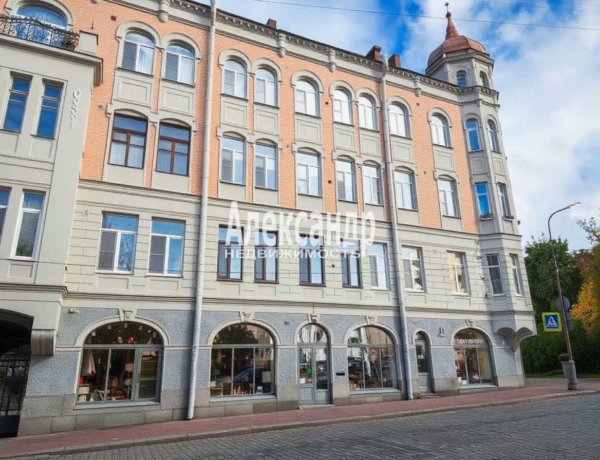 3-комнатная квартира (75м2) на продажу по адресу Ленинградская область, Выборг, проспект Ленина, 7— фото 1 из 18