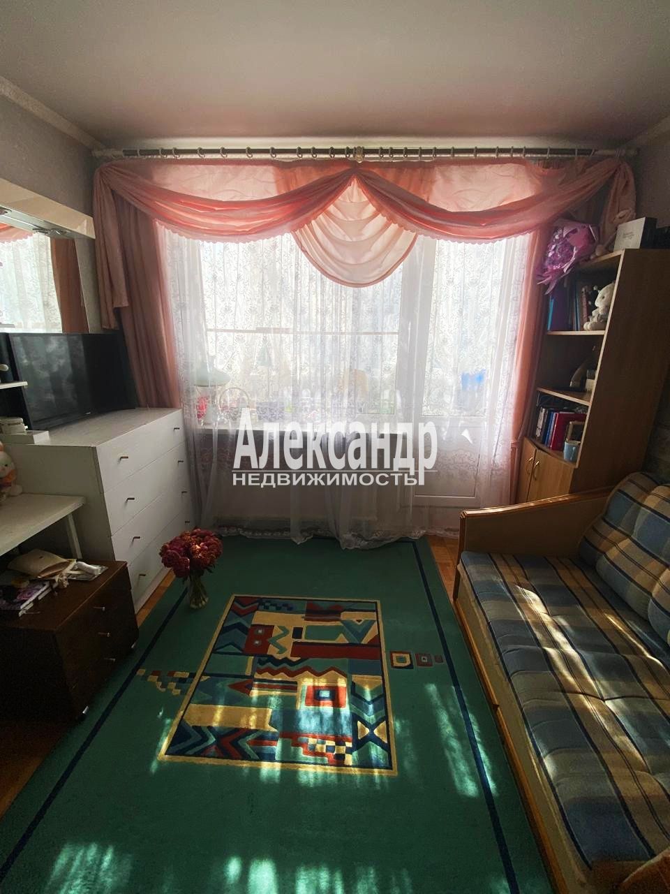 Комната в 2-комнатной квартире (54м2) в аренду по адресу Санкт-Петербург, улица Руставели, 64к2— фото 2 из 19