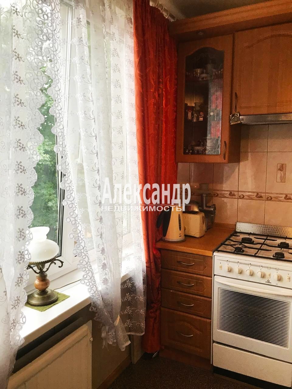 Комната в 2-комнатной квартире (54м2) в аренду по адресу Санкт-Петербург, улица Руставели, 64к2— фото 10 из 19