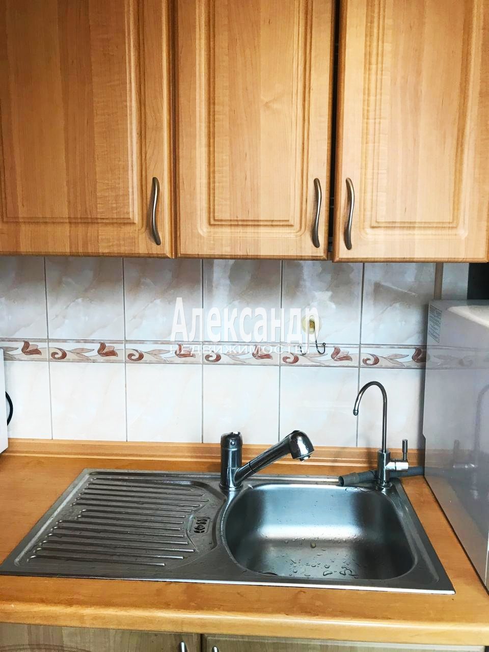 Комната в 2-комнатной квартире (54м2) в аренду по адресу Санкт-Петербург, улица Руставели, 64к2— фото 13 из 19