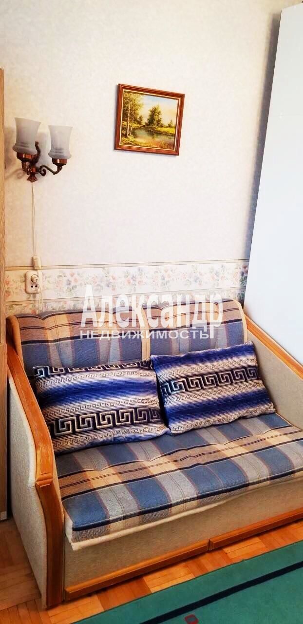 Комната в 2-комнатной квартире (54м2) в аренду по адресу Санкт-Петербург, улица Руставели, 64к2— фото 16 из 19