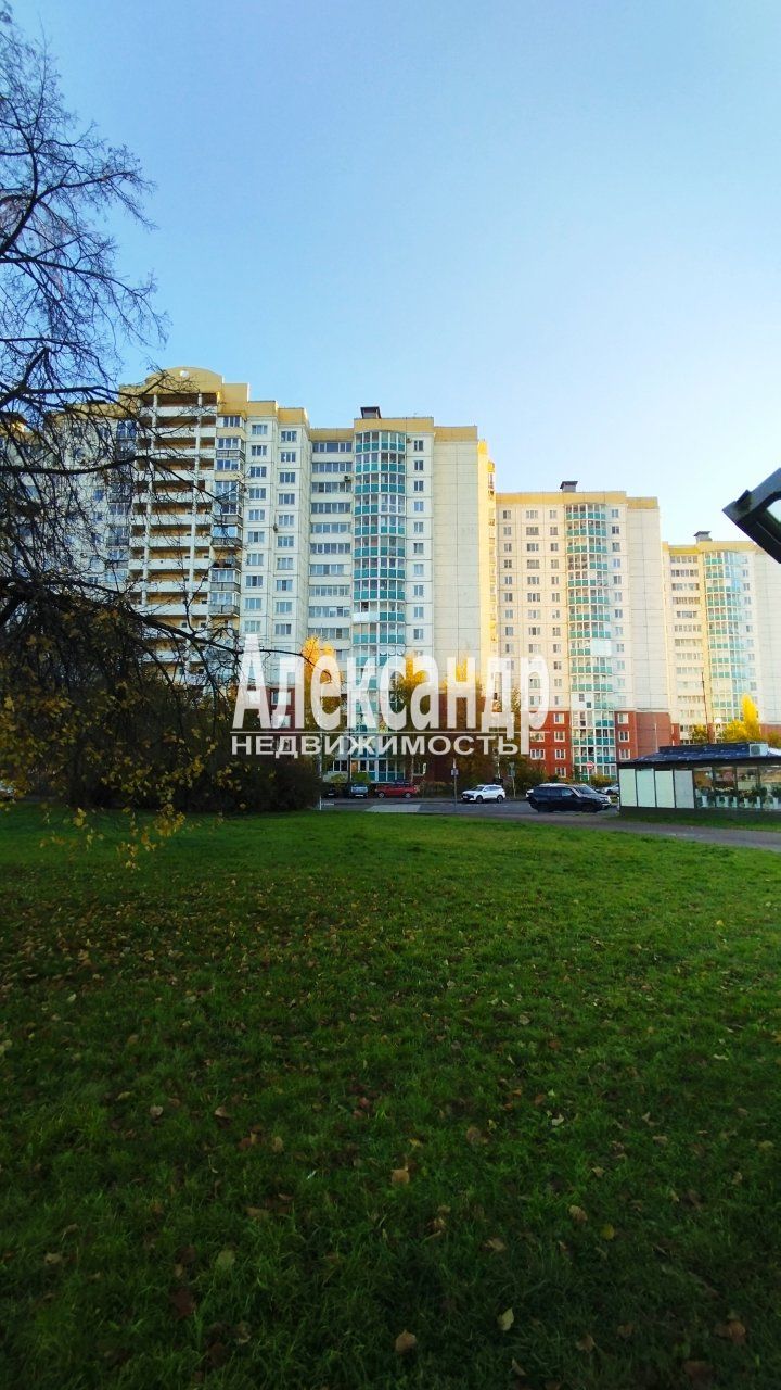 1-комнатная квартира (38м2) в аренду по адресу Санкт-Петербург, улица Карпинского, 33к1— фото 9 из 28