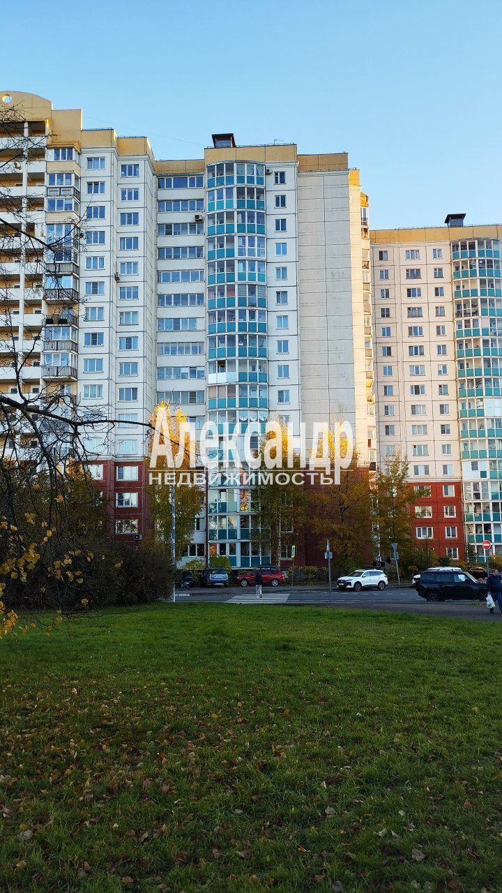1-комнатная квартира (38м2) в аренду по адресу Санкт-Петербург, улица Карпинского, 33к1— фото 10 из 28