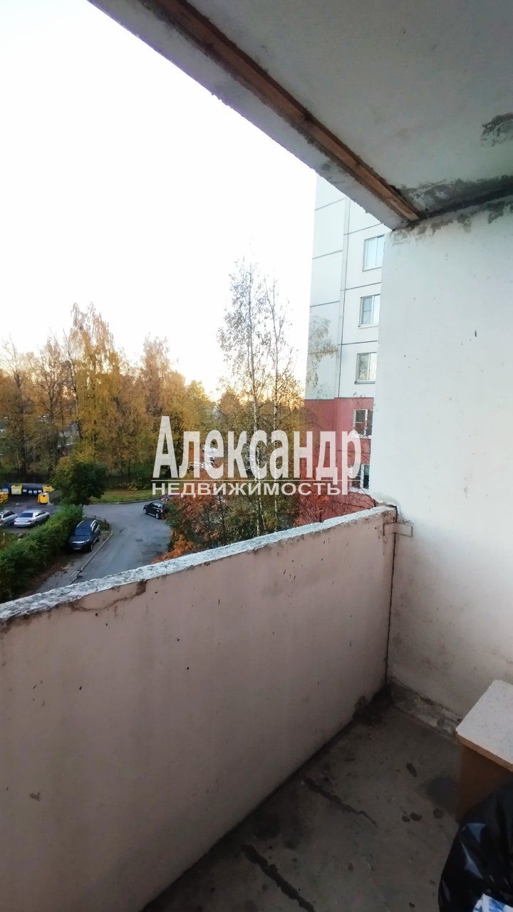 1-комнатная квартира (38м2) в аренду по адресу Санкт-Петербург, улица Карпинского, 33к1— фото 16 из 28