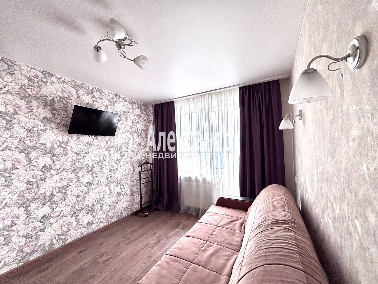 2-комнатная квартира (55м2) в аренду по адресу Санкт-Петербург, Звёздная улица, 4— фото 11 из 20