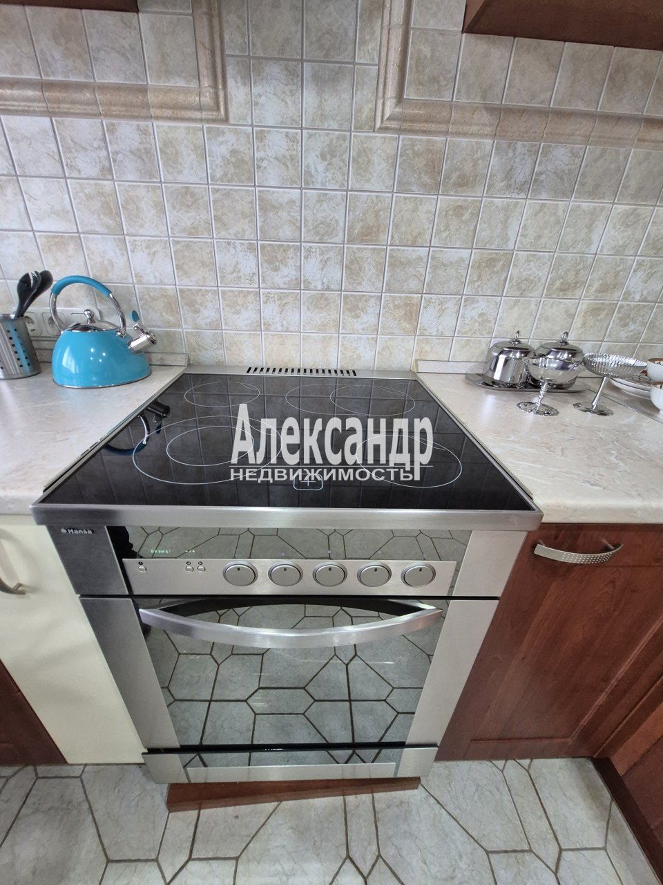 1-комнатная квартира (38м2) на продажу по адресу Санкт-Петербург, проспект Большевиков, 3— фото 10 из 34