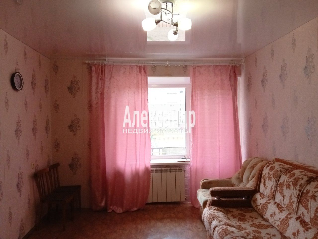1-комнатная квартира (34м2) на продажу по адресу Ленинградская область, Приозерский район, городской посёлок Кузнечное, улица Гагарина, 6— фото 1 из 30