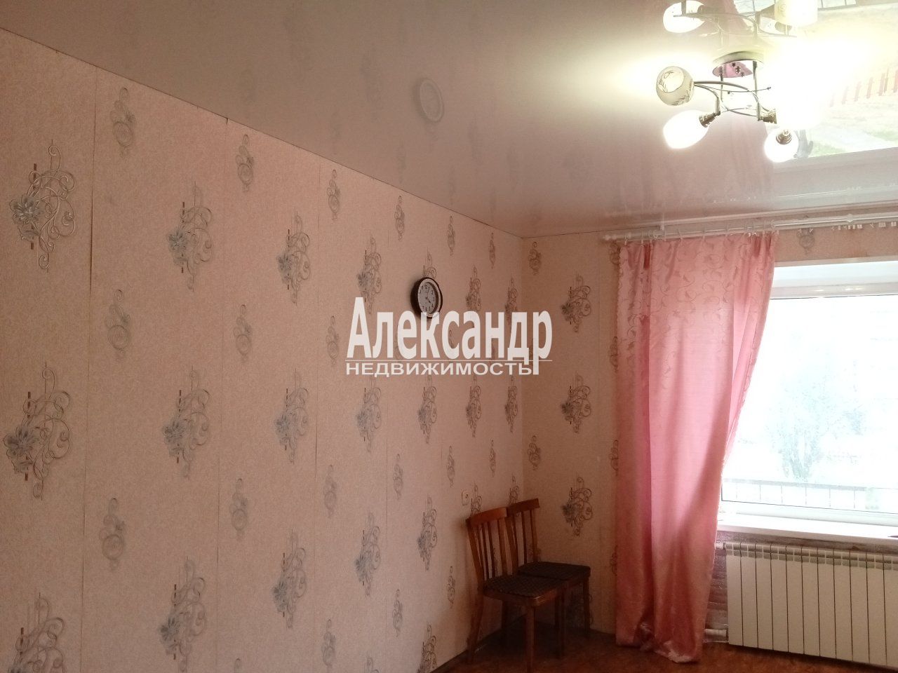 1-комнатная квартира (34м2) на продажу по адресу Ленинградская область, Приозерский район, городской посёлок Кузнечное, улица Гагарина, 6— фото 3 из 30