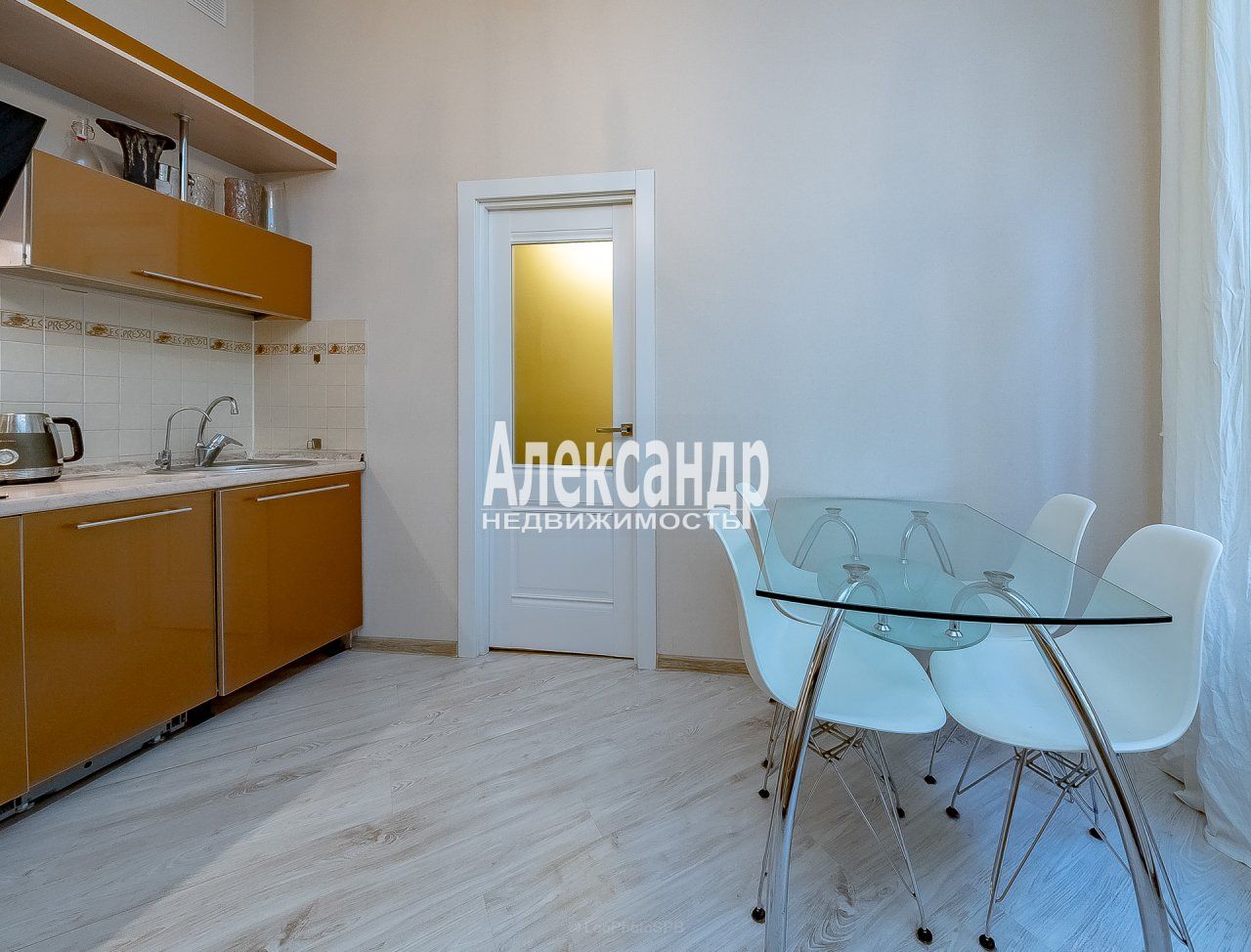 2-комнатная квартира (46м2) на продажу по адресу Санкт-Петербург, улица Севастьянова, 12— фото 9 из 33