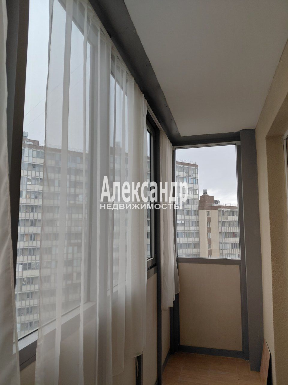 1-комнатная квартира (44м2) на продажу по адресу к1Ленинградская область, Всеволожский район, Мурино, проспект Авиаторов Балтики, 3— фото 13 из 21